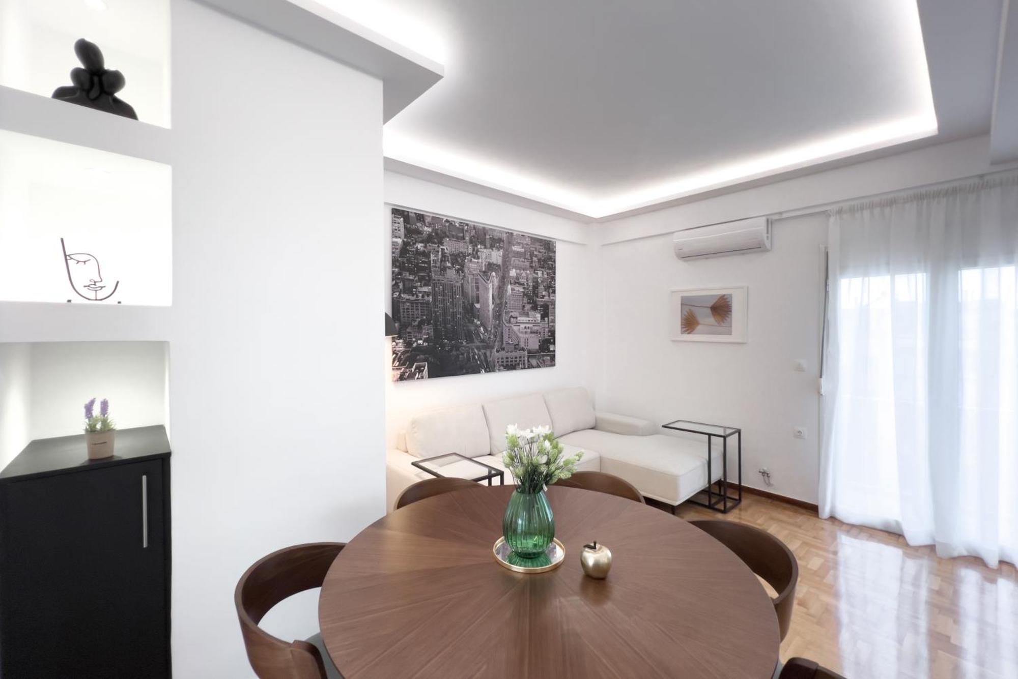 Spacious Penthouse Near Downtown Athens Exterior photo