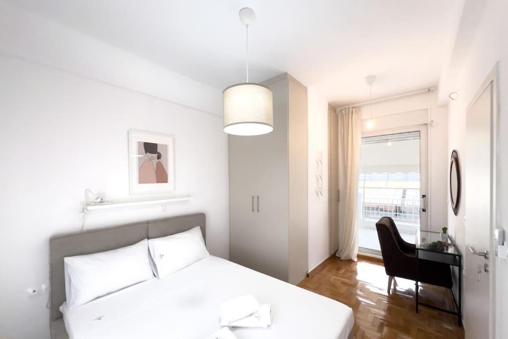 Spacious Penthouse Near Downtown Athens Exterior photo