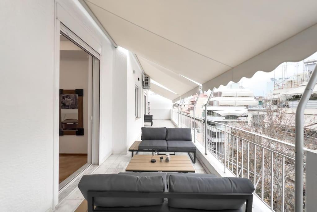Spacious Penthouse Near Downtown Athens Exterior photo